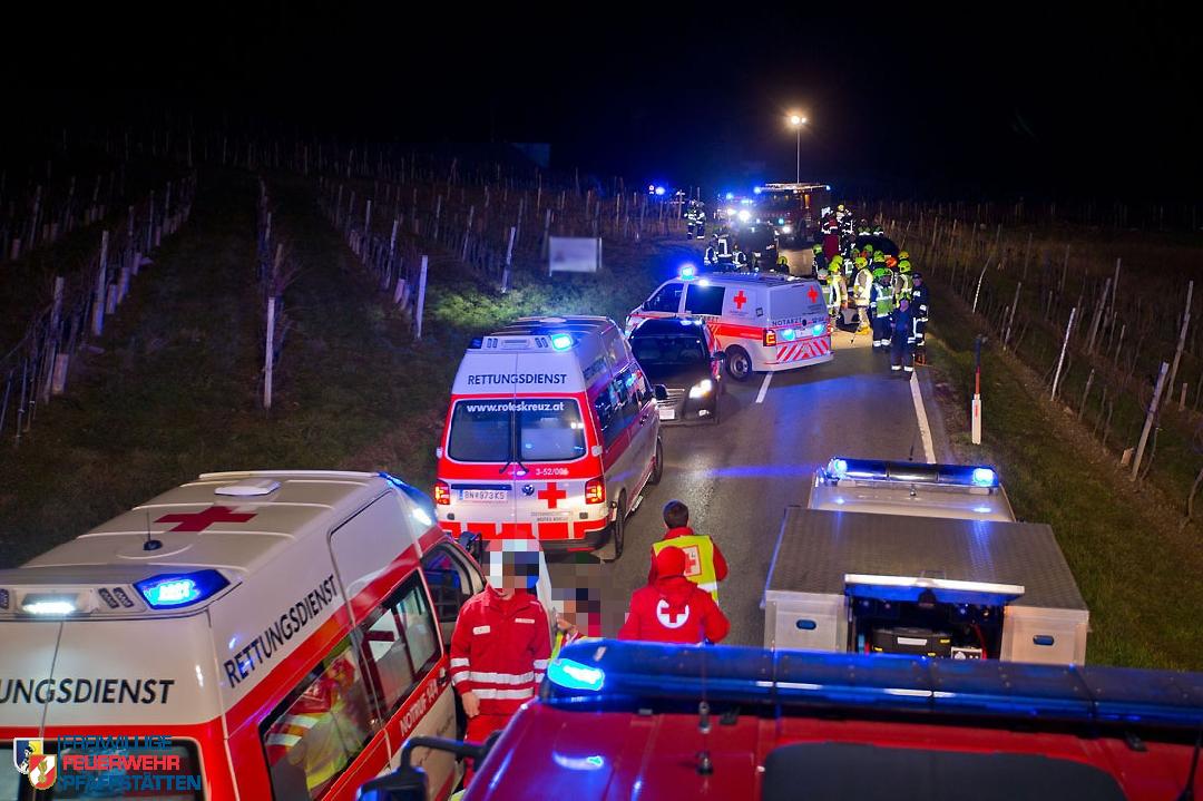 Schwerer Verkehrsunfall auf der Weinbergstraße