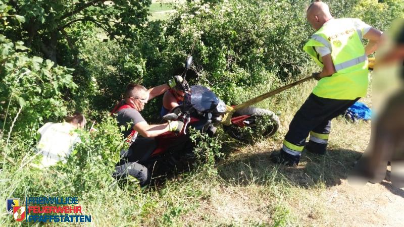 Fahrzeugbergung in den Weinbergen