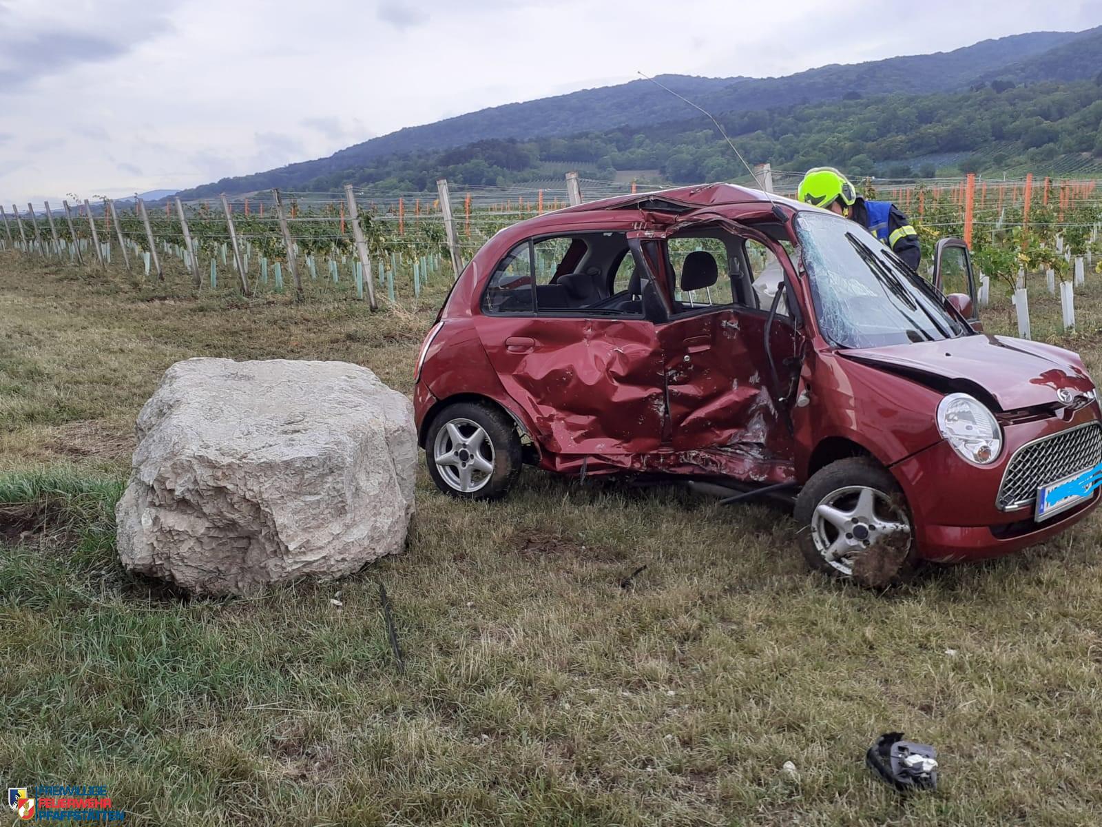 PKW Unfall mit verletzter Person